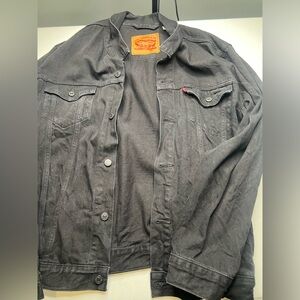 Levi’s Mens Denim Trucker Jacket Worn Once Great Condition